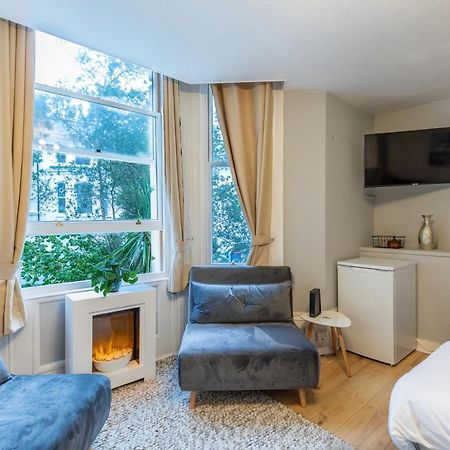 Sylish Studio Apartment Close To Station 브라이턴 외부 사진
