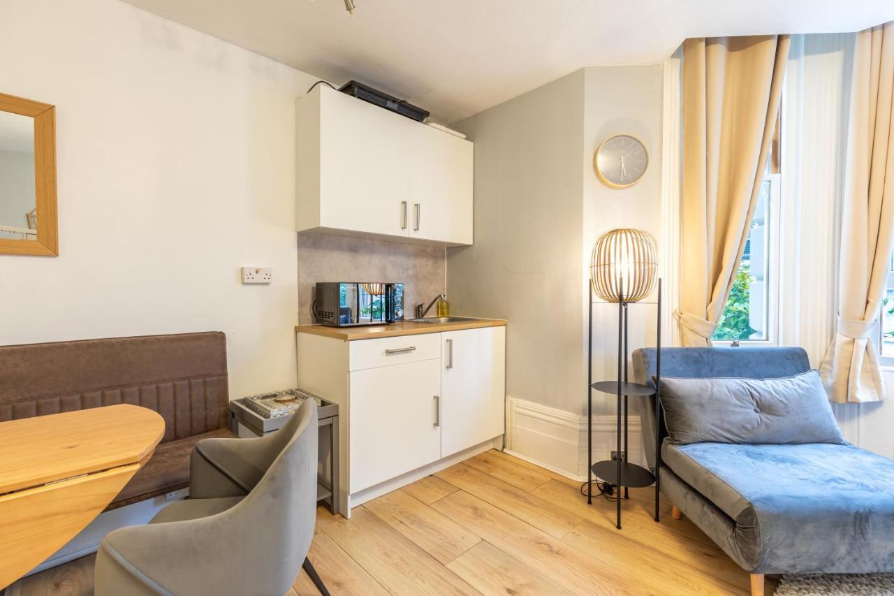 Sylish Studio Apartment Close To Station 브라이턴 외부 사진